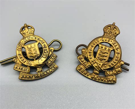 royal army ordnance corps cap badge collar badges  british militaria