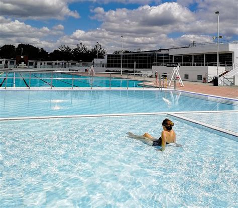 zone  uxbridge lido  renovated grade ii listed outdoor swimming pool rlondon