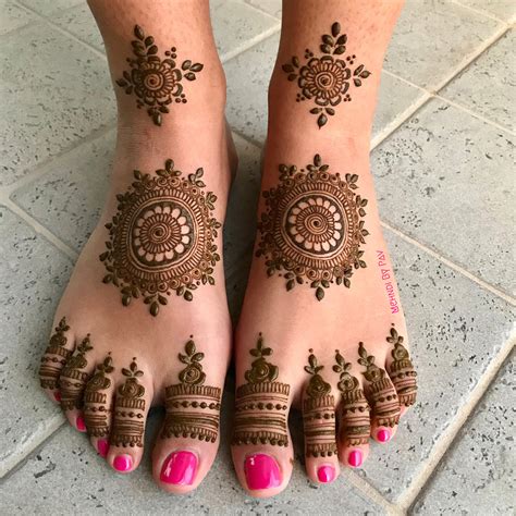 henna toe designs