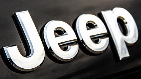 jeep dealers sue fiat chrysler australia car news carsguide