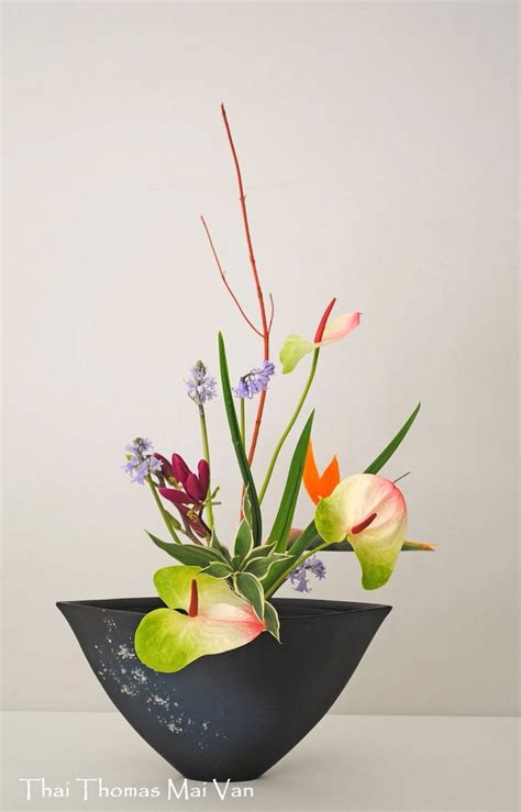 135 best shape art and form of ikebana images on pinterest floral arrangements flower