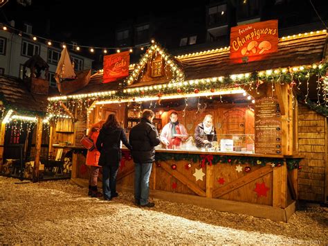 european christmas market foods  taste  holiday season  travel bite