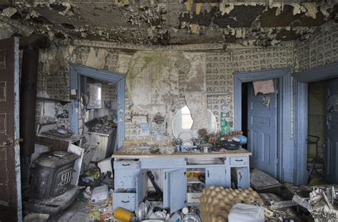 kitchen   abandoned house   falling    oc