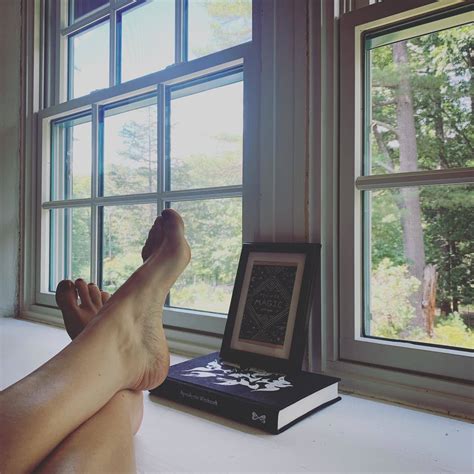 valorie curry s feet