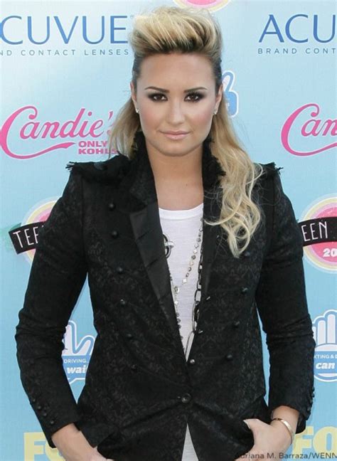 demi lovato s nude photo scandal grows as images hit the internet