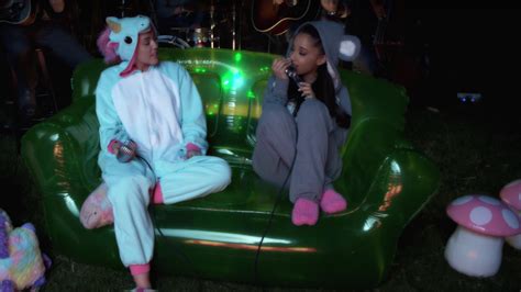 Tbt Watch Miley Cyrus Hit On Ariana Grande In Her Backyard