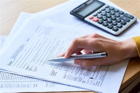 complete list  tax deductions  credits   scenario