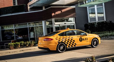 ford unveils fusion hybrid taxi transit connect diesel taxi    market autoevolution