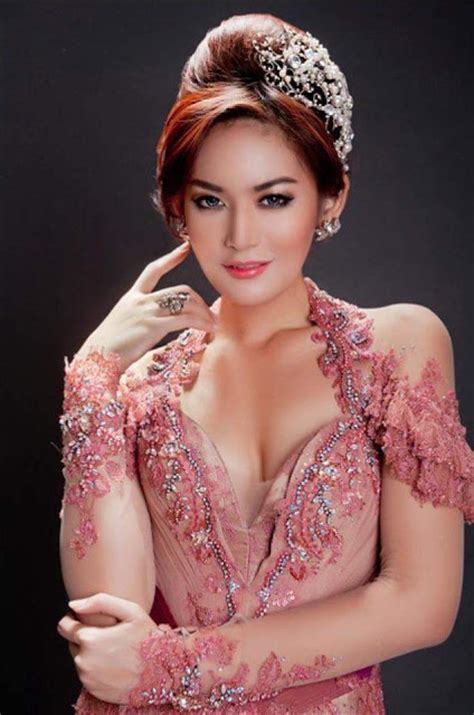 Foto Paling Hot Dan Berani Di Model Cewek Muda Indonesi