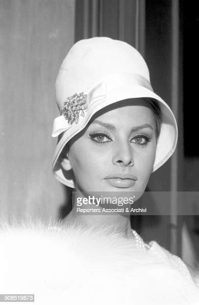 italian actress sophia loren poses during the filming of the photo