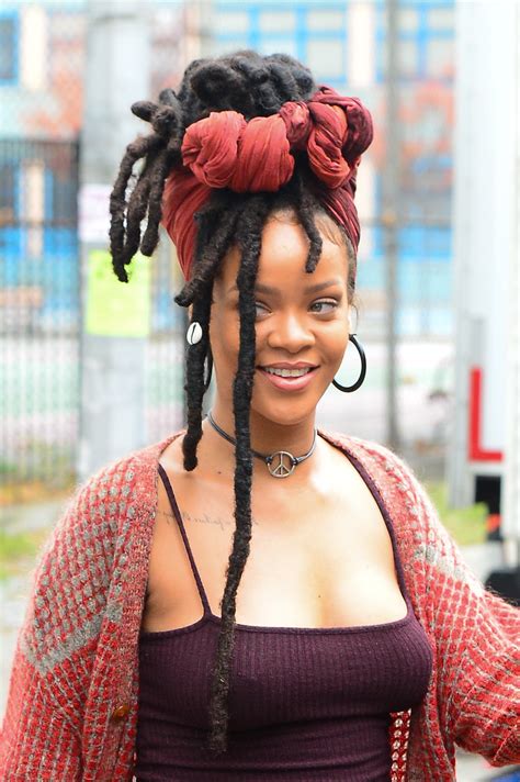 Rihanna S Locs Hairstyle In Ocean S 8 Has Special