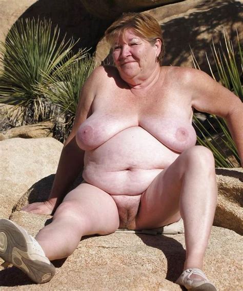 Sexy Fat Granny With Legs Spread Mature Porn Pics