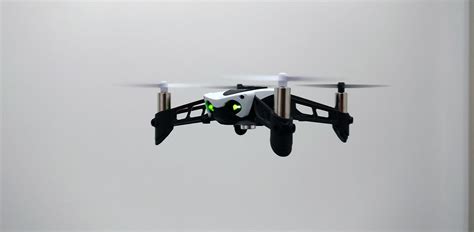 drone parrot mambo fpv lauto volante radiocomandata gqitaliait