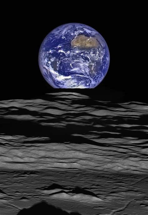 spectaculaire image de la terre vue de la lune autour du ciel