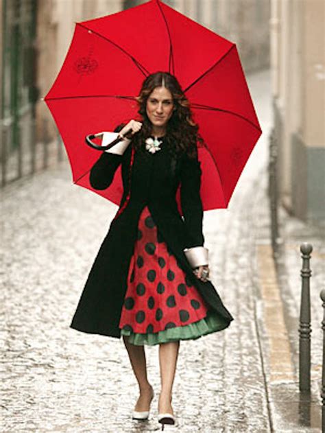 the 36 most memorable carrie bradshaw outfits on sex and the city