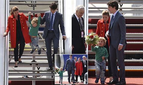 justin trudeau s son steals show as leader arrive at g20 daily mail online