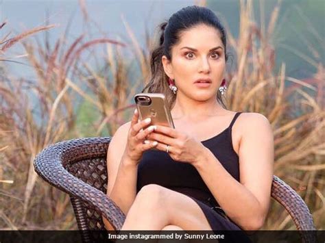 Sunny Leone Can T Caption This Pic Of Herself Can You Help Her