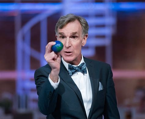 Bill Nye’s Netflix Show Features Bizarre Backwards Song About Gender