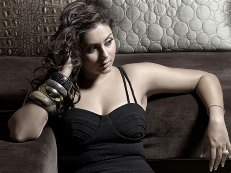 hot south indian actress namitha kapoor spicy pictures