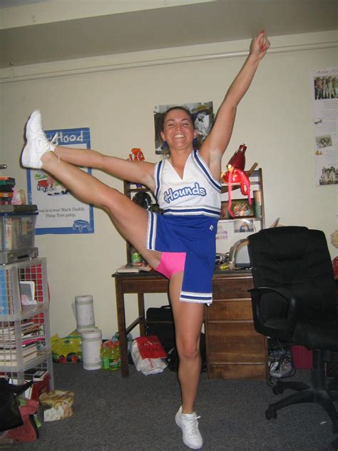 cheerleader upskirt candids porn pics and movies