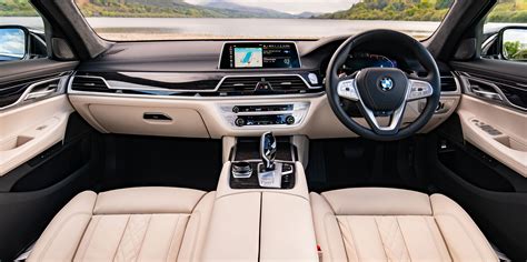 bmw  series interior infotainment carwow