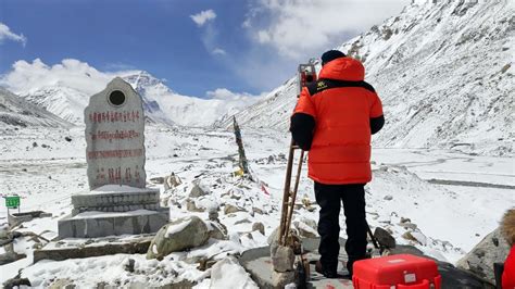 tall  mount everest    stops growing irishecho