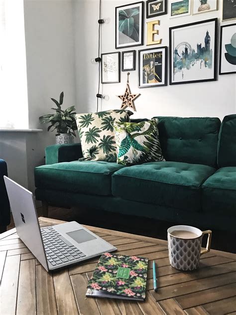 blogger melanie jade design green living room