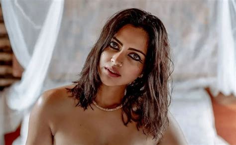 Actress Amala Paul Gave An Intimate Scene In Front Of 15 People Told