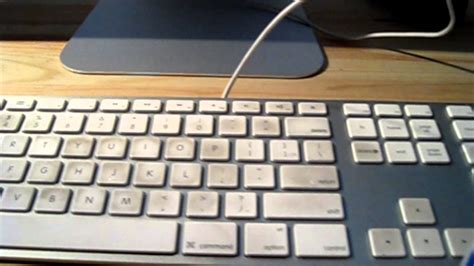 clean  white apple keyboard easy  quick youtube