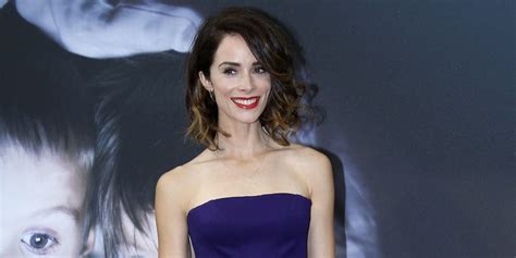true detective season two abigail spencer s on set secrets and spoilers