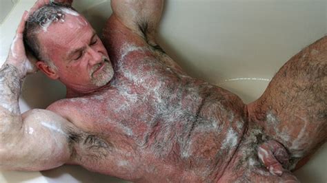 Older male free gay tubes