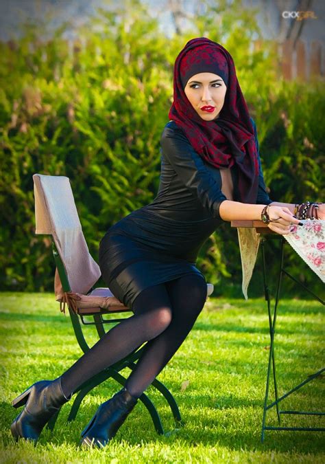 mode latex iranian girl beautiful arab women nylons heels gorgeous