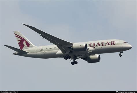 bcc qatar airways boeing   dreamliner photo  rei  id  planespottersnet