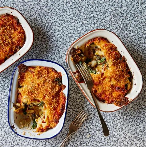 Thomasina Miers’ Recipe For Macaroni Cheese With Kale And Crisp