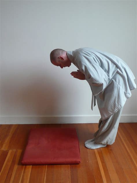 bowing forms kwan um school  zen