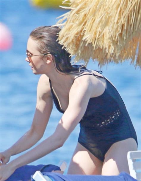 lily collins nip slip the fappening leaked photos 2015 2019