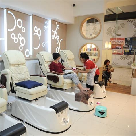 nail salons spas  jakarta whats  indonesia