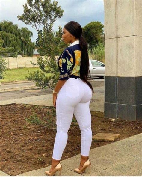 Photos Of A Teacher With A Huge Plantation Backside Goes Viral Ghpage