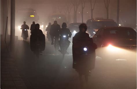 china smog sparks red alerts in 10 cities bbc news