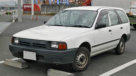 mazda familia    station wagon  door