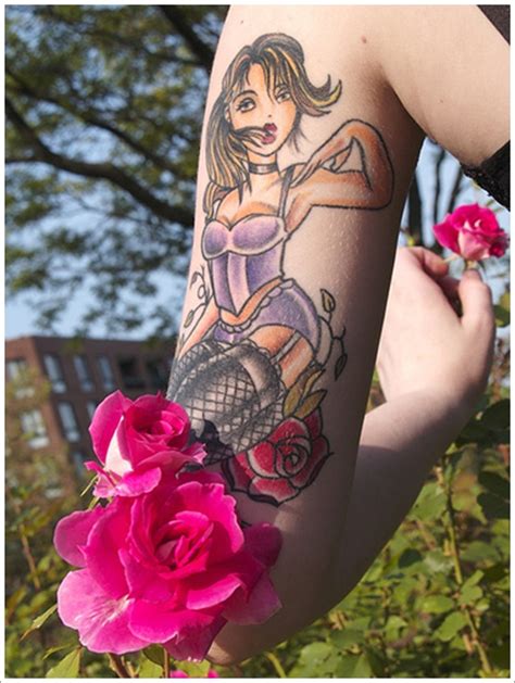 34 Tatuajes De Mujeres Sensuales