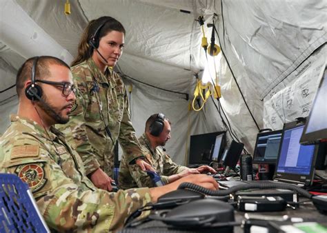 nimble lightweight command posts guide tactical operations  pc article  united