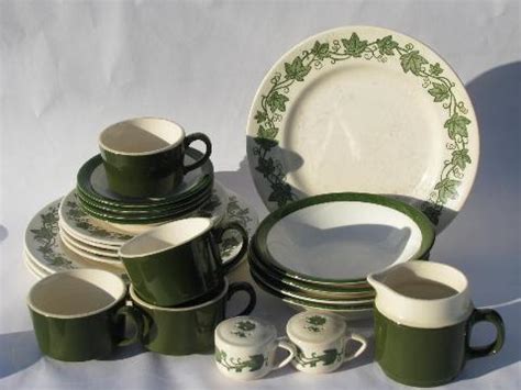 vintage usa pottery dinnerware set   green ivy border dishes