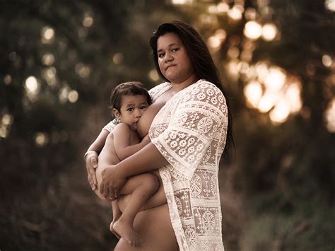 ivette ivens releases breastfeeding photo series