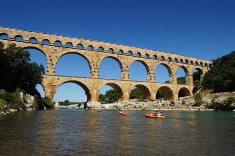 Pont Du Gard Vers Pont Du Gard Structurae