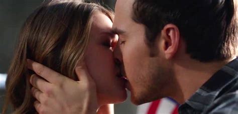 Supergirl Stars Melissa Benoist And Chris Wood Are Now A