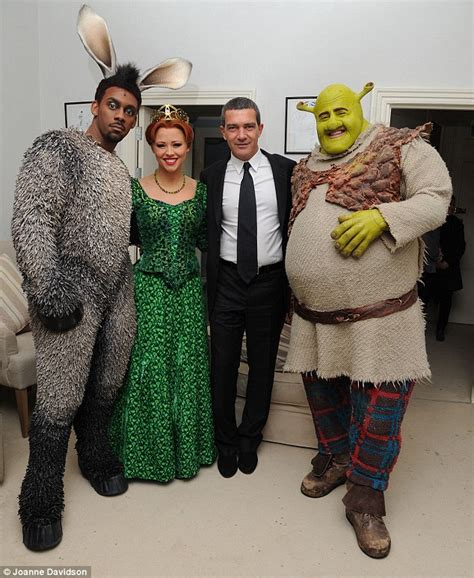 Antonio Banderas Meets Kimberley Walsh And The Shrek The Musical Cast