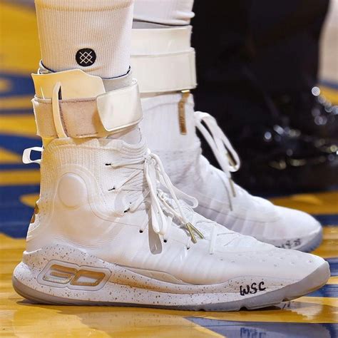 facts   armour shoes stephen curry   debut