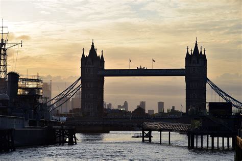 tower bridge sunrise architects sir horace jones  ge flickr