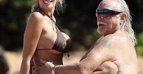 i didn t realize that hulk hogan was this close to his daughter imgur